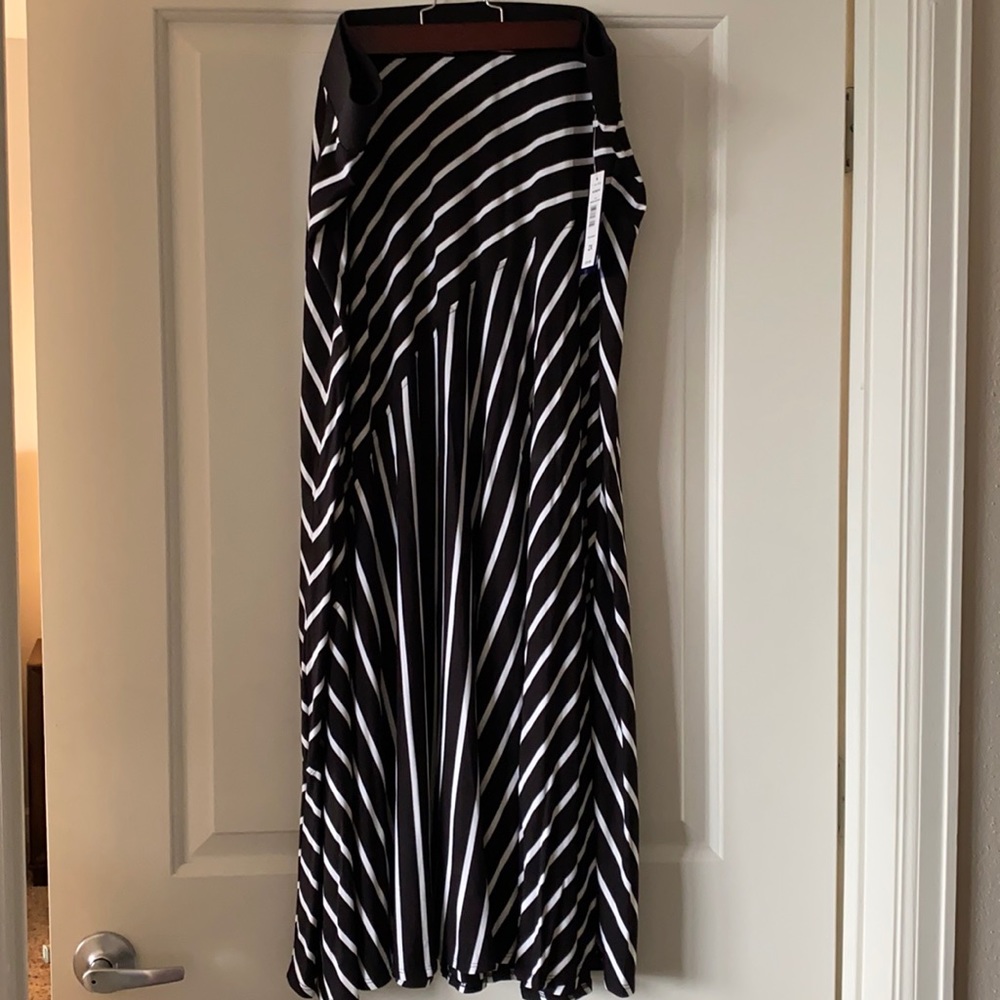 Peter Nygard Women’s Striped Maxi Skirt